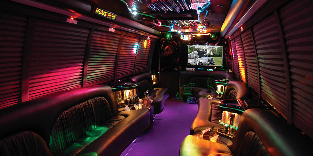 5+ Helpful Tips to Get Party Bus Rentals in Toronto