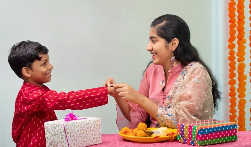 Beautiful Rakhi Gifts for Your Dearest Siblings.