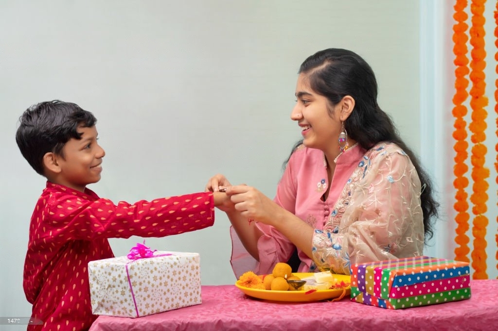 Beautiful Rakhi Gifts