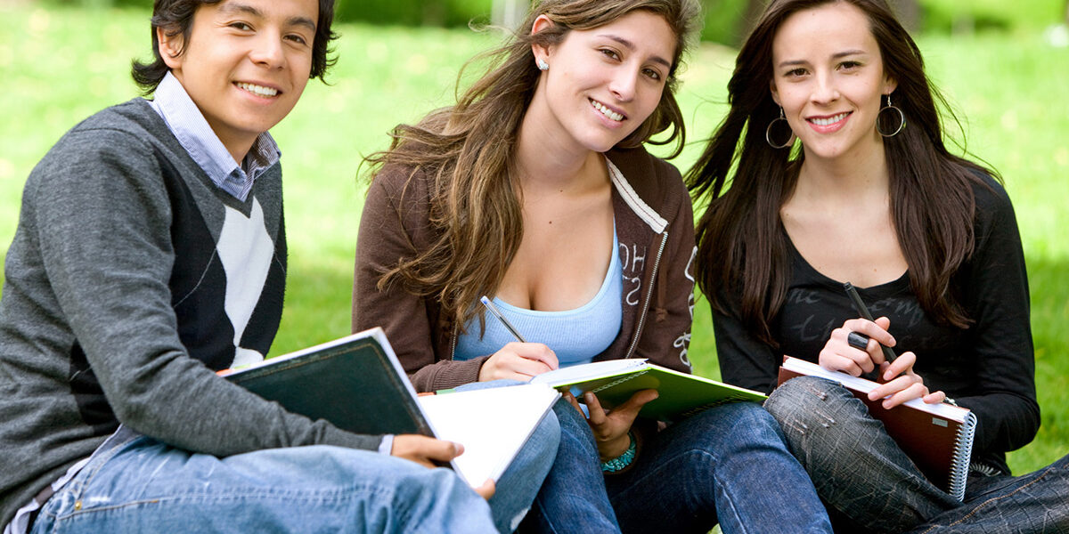 “Online Assignment Help: Revolutionize Your Education”