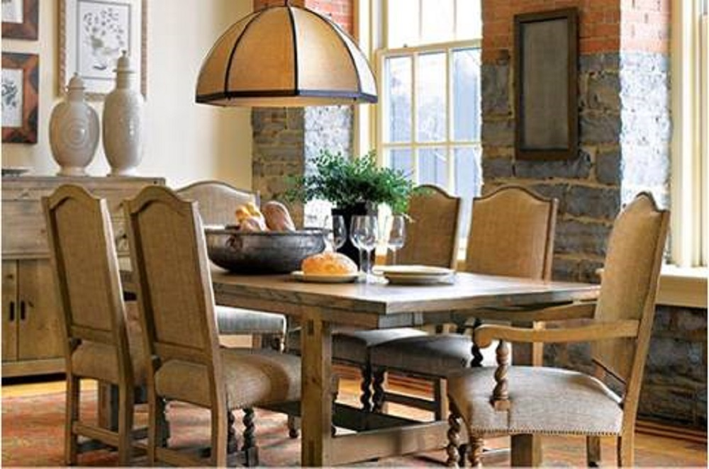 Toronto’s Dining Room Table Trends: What’s Hot Right Now
