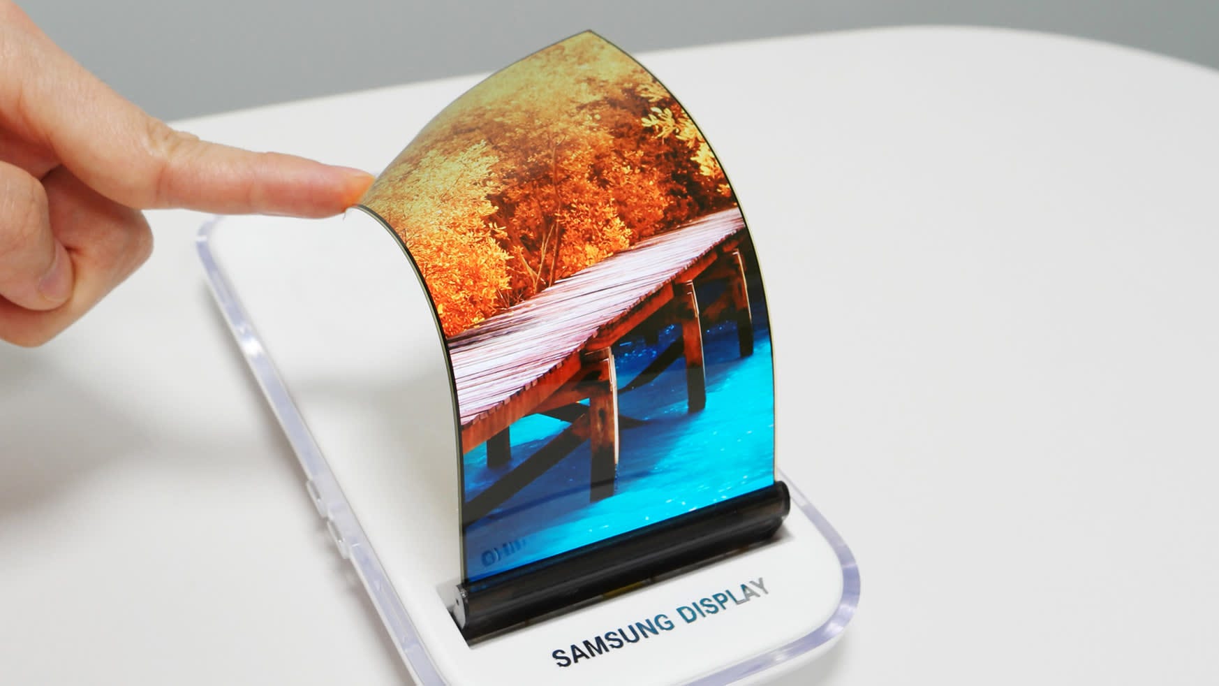 An In-depth Guide to Making Mobile Applications for Foldable Screens